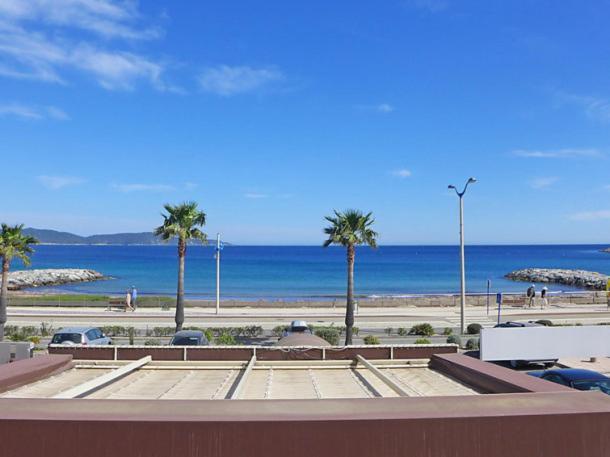 Appartement Cavalaire Face A La Mer Exterior foto